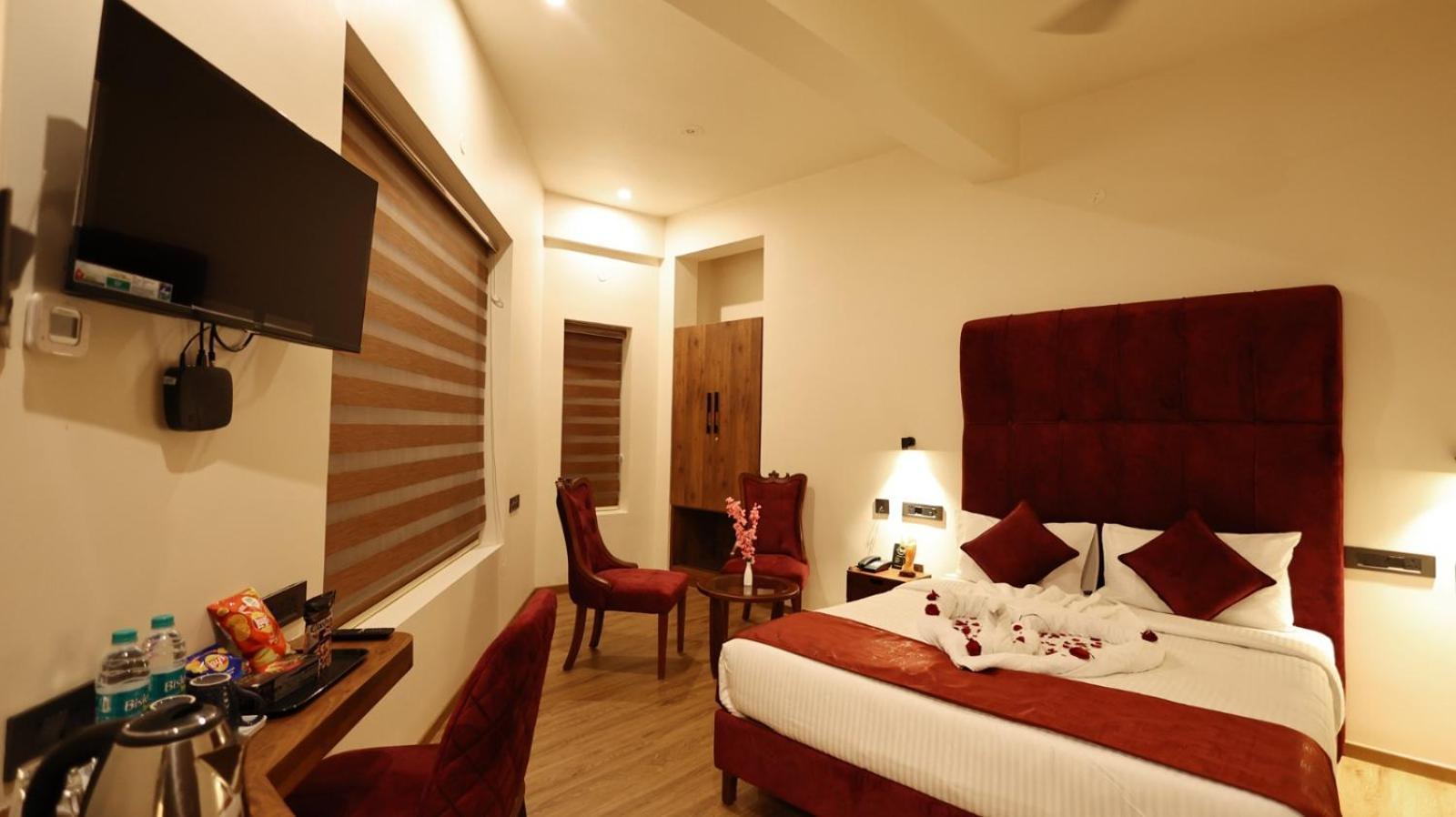 Hotel Elpaso Салем Экстерьер фото